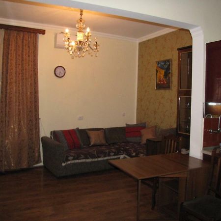 Agmashenebeli95 Aparthotel Тбилиси Екстериор снимка