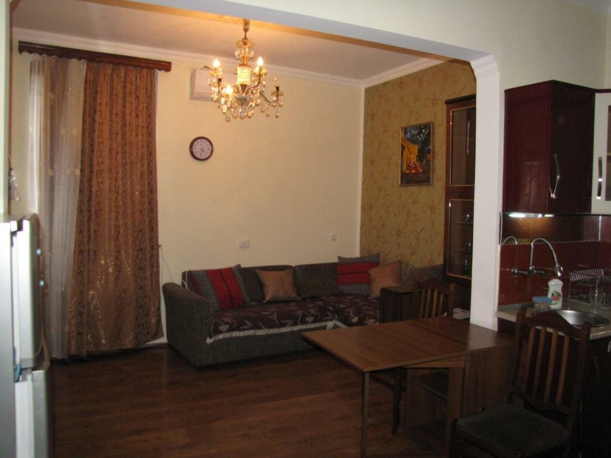Agmashenebeli95 Aparthotel Тбилиси Екстериор снимка