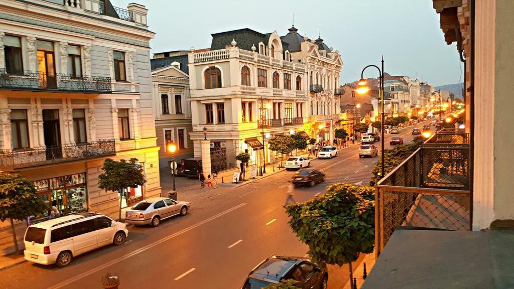 Agmashenebeli95 Aparthotel Тбилиси Екстериор снимка